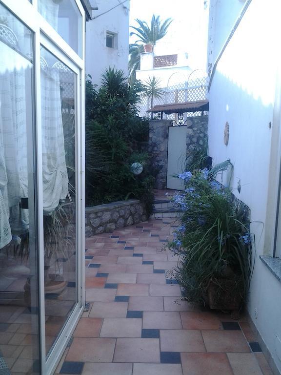B&B Angelide Анакапри Екстериор снимка